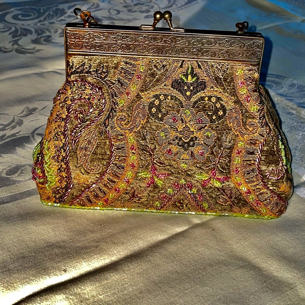 Vintage Elegant Beaded Evening Bag.